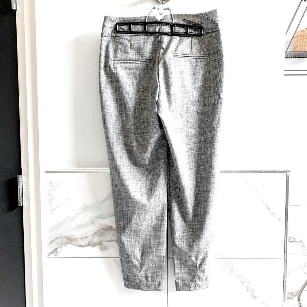 Reitman’s Cropped Length Pant. Fitted Waist. Tweed-Look Fabric. - Picture 3 of 7